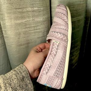 NEW Lavender TOMS Women’s 8